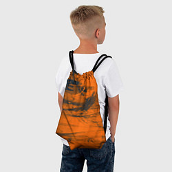 Рюкзак-мешок Абстрактная оранжевая поверхность и чёрные тени, цвет: 3D-принт — фото 2