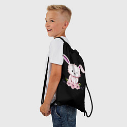 Рюкзак-мешок Крольчонок С Цветами На Чёрном Фоне, цвет: 3D-принт — фото 2