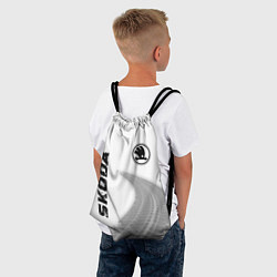 Рюкзак-мешок Skoda speed на светлом фоне со следами шин: надпис, цвет: 3D-принт — фото 2