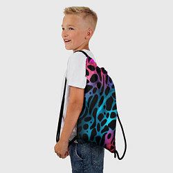 Рюкзак-мешок Черные пятна на разноцветном фоне, цвет: 3D-принт — фото 2