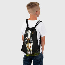 Рюкзак-мешок Корова на черном, цвет: 3D-принт — фото 2