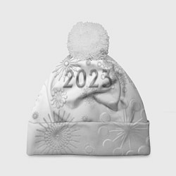 Шапка с помпоном Новый год 2023 в снежинках, цвет: 3D-белый