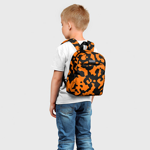 Детский рюкзак Чёрные абстрактные пятна на оранжевом фоне / 3D-принт – фото 5