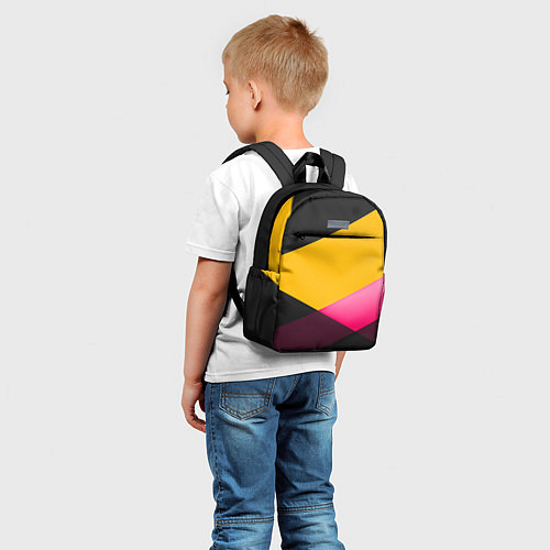 Детский рюкзак Желто-розовый дизайн на черном фоне / 3D-принт – фото 5