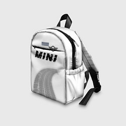 Детский рюкзак Mini speed на светлом фоне со следами шин: символ, цвет: 3D-принт — фото 2