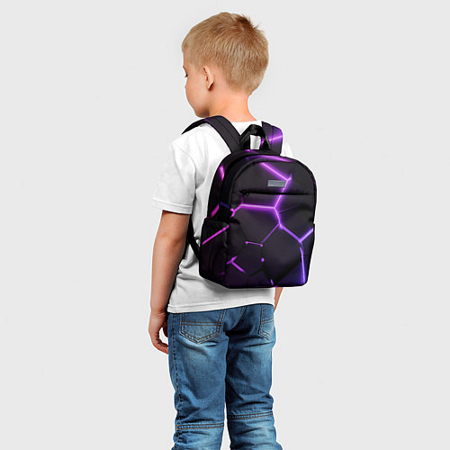 Детский рюкзак Темные фиолетовые неоновые плиты в разломе / 3D-принт – фото 5