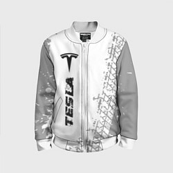 Детский бомбер Tesla speed на светлом фоне со следами шин по-верт