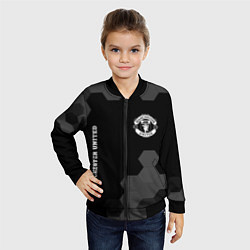 Бомбер детский Manchester United sport на темном фоне вертикально, цвет: 3D-черный — фото 2