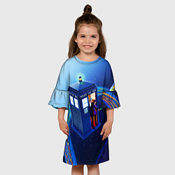 Платье клеш для девочки ДОКТОР И КЛАРА И ТАРДИС, цвет: 3D-принт — фото 2