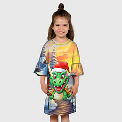 Платье клеш для девочки Милый зеленый дракончик 2024 год, цвет: 3D-принт — фото 2