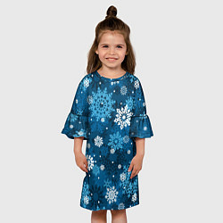 Платье клеш для девочки Снежинки белые и голубые, цвет: 3D-принт — фото 2