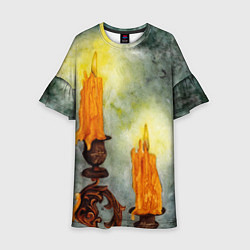 Детское платье Две горящие свечи в темноте