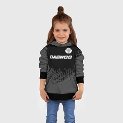 Толстовка-худи детская Daewoo speed на темном фоне со следами шин: символ, цвет: 3D-черный — фото 2