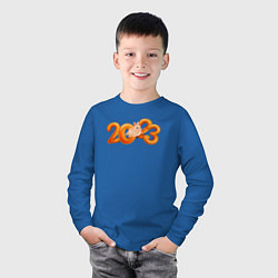 Лонгслив хлопковый детский 2023 - надпись с кроликом, цвет: синий — фото 2