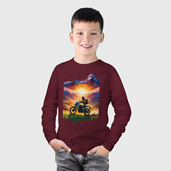 Лонгслив хлопковый детский Мотопутешествие в горы, цвет: меланж-бордовый — фото 2