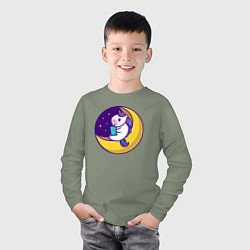 Лонгслив хлопковый детский Единорог читает на луне, цвет: авокадо — фото 2