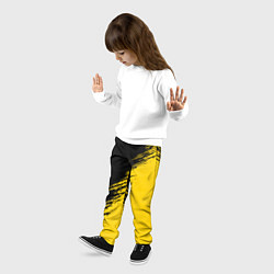 Брюки детские Черные штрихи на желтом фоне, цвет: 3D-принт — фото 2