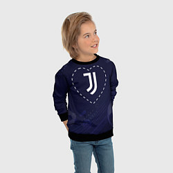 Свитшот детский Лого Juventus в сердечке на фоне мячей, цвет: 3D-черный — фото 2