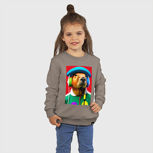 Детский свитшот Капибара в наушниках и шляпе - нейросеть / Утренний латте – фото 3