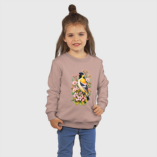 Детский свитшот Черноголовый щегол среди цветов / Пыльно-розовый – фото 3