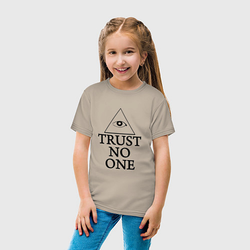 Детская футболка Trust no one / Миндальный – фото 4