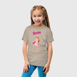 Футболка хлопковая детская Барби на прогулке, цвет: миндальный — фото 2