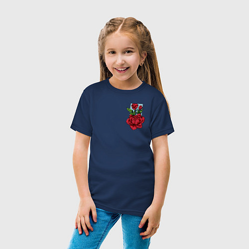 Детская футболка Красные цветы / Тёмно-синий – фото 4