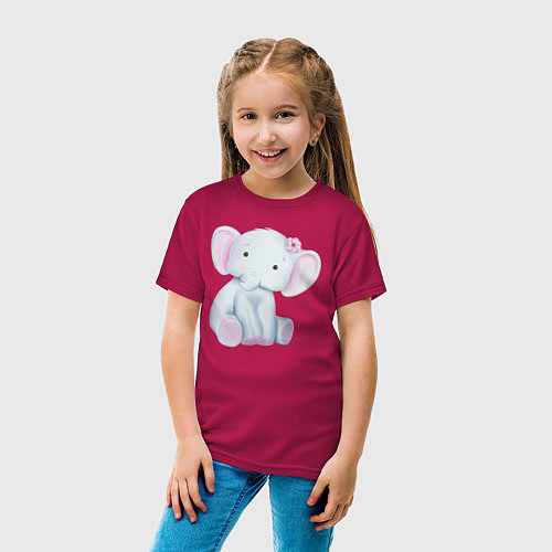 Детская футболка Милый Слонёнок Сидит С Цветком / Маджента – фото 4