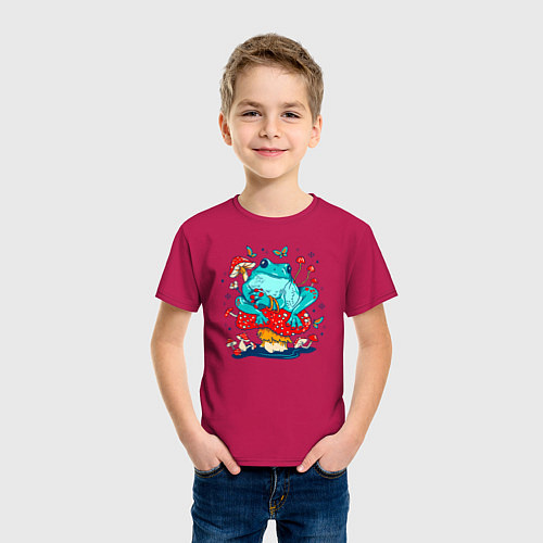 Детская футболка Лягушка в мухоморах / Маджента – фото 3