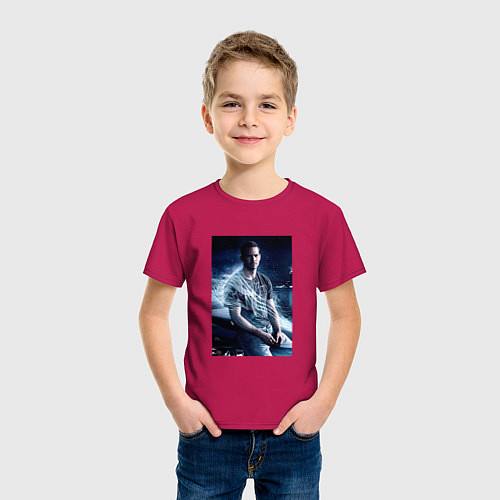 Детская футболка Пол Уокер на капоте / Маджента – фото 3