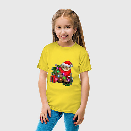 Детская футболка Новогодний манул с подарком / Желтый – фото 4