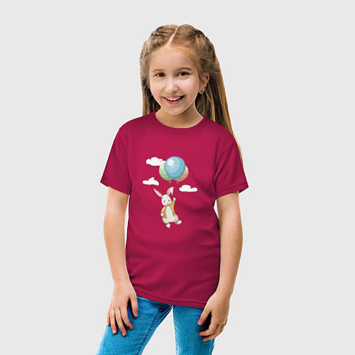 Детская футболка Зайка летит на воздушных шариках / Маджента – фото 4
