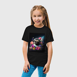 Футболка хлопковая детская Мопс-космонавт в цветах, цвет: черный — фото 2