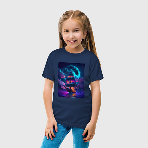 Детская футболка Корабль в неоновом море / Тёмно-синий – фото 4