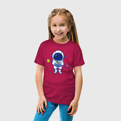 Футболка хлопковая детская Космонавт с цветком, цвет: маджента — фото 2