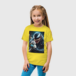 Футболка хлопковая детская Venom and funny kitten with backpack, цвет: желтый — фото 2