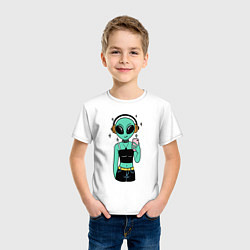 Футболка хлопковая детская Девочка инопланетянин с телефоном, цвет: белый — фото 2