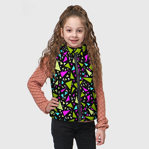 Детский жилет Неоновые разноцветные треугольники на черном / 3D-Красный – фото 3