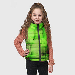 Детский жилет Чёрные пятна на зелёном фоне абстракция, цвет: 3D-красный — фото 2