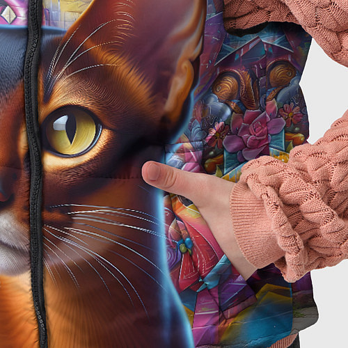 Детский жилет Абиссинка на фоне стены с граффити / 3D-Черный – фото 5