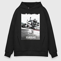 Толстовка оверсайз мужская YAMAHA на вираже, цвет: черный