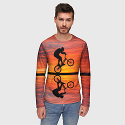 Лонгслив мужской Велосипедист в отражении, цвет: 3D-принт — фото 2