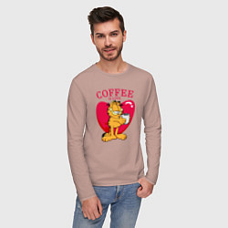 Лонгслив хлопковый мужской Coffee is love Гарфилд, цвет: пыльно-розовый — фото 2