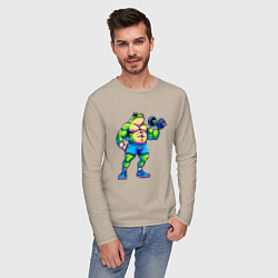 Лонгслив хлопковый мужской Лягушонок с гантелью, цвет: миндальный — фото 2
