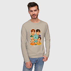 Лонгслив хлопковый мужской Astro в виде стикеров, цвет: миндальный — фото 2