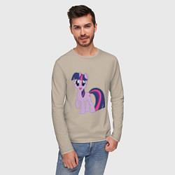 Лонгслив хлопковый мужской Пони Сумеречная Искорка, цвет: миндальный — фото 2
