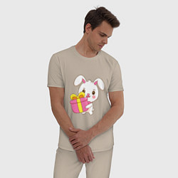 Пижама хлопковая мужская Кролик с подарком, цвет: миндальный — фото 2