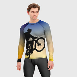 Рашгард мужской Прыжок велосипедиста, цвет: 3D-принт — фото 2