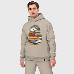 Мужской костюм оверсайз Ёжик на книгах, цвет: миндальный — фото 2