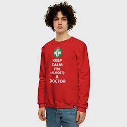 Свитшот хлопковый мужской Keep calm I??m a doctor, цвет: красный — фото 2